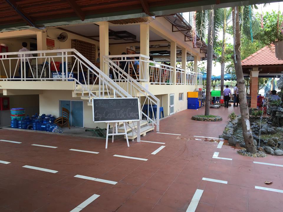 Tất niên máy lạnh giá gốc